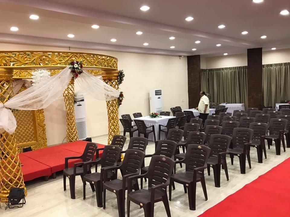 Royale Inn Вапи Экстерьер фото